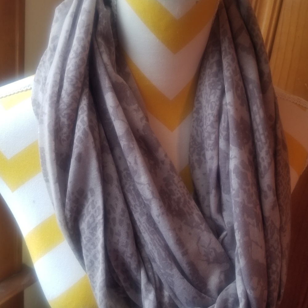 🔺️7 Scarf bundle🔺️ - Picture 5 of 7